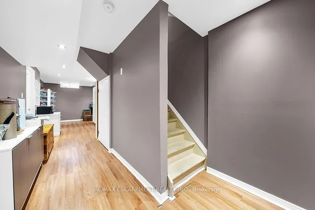Additional property image - 104 FOXBOROUGH Dr