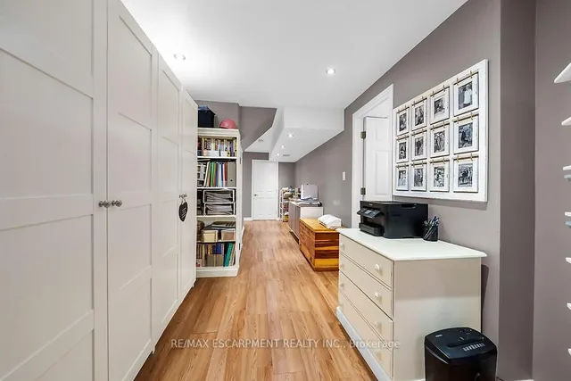 Additional property image - 104 FOXBOROUGH Dr