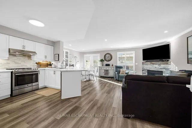 Additional property image - 104 FOXBOROUGH Dr