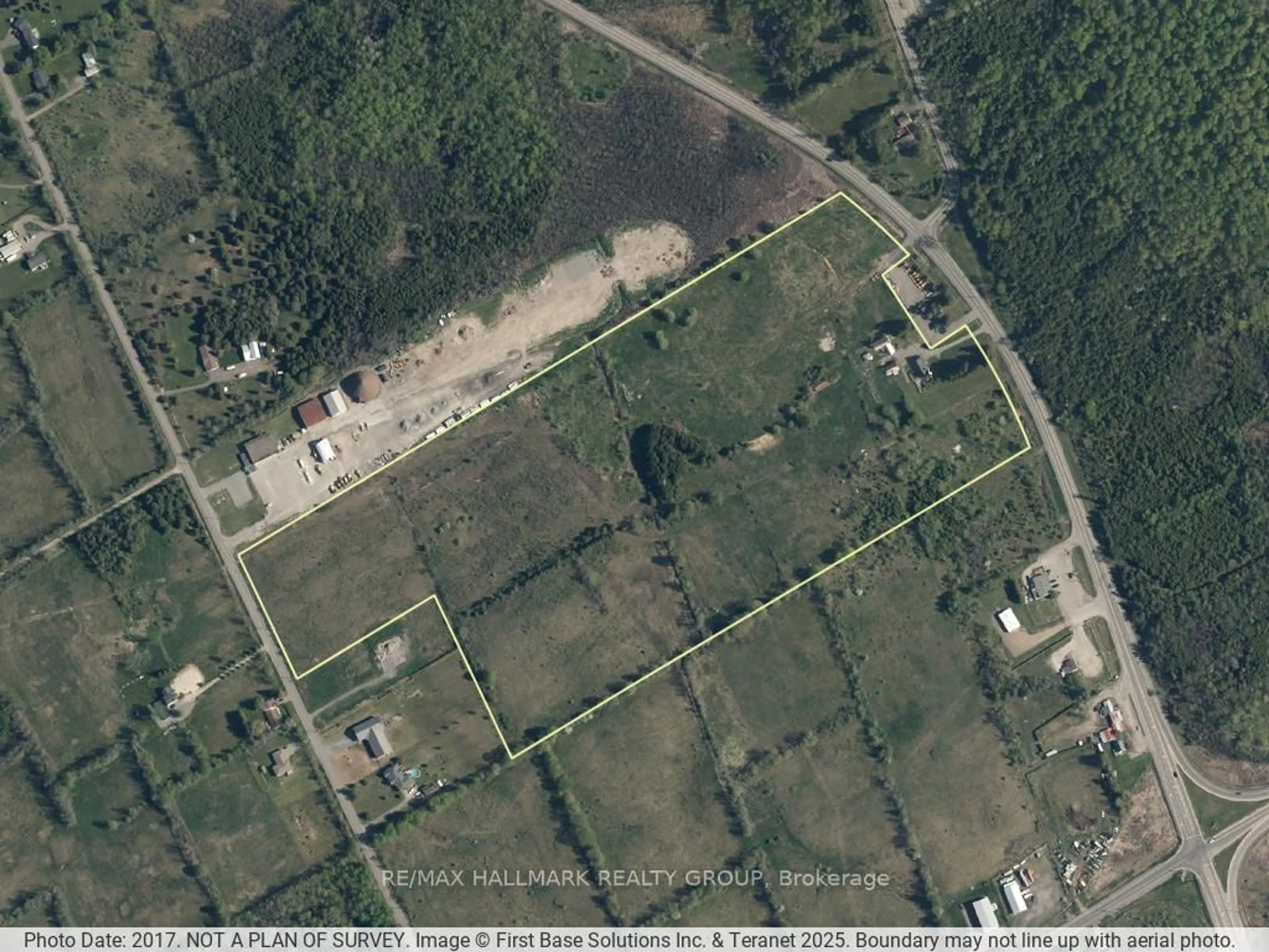 A pic from outside/outdoor area/front of a property/back of a property/a pic from drone, street for 7122 Bank St, Greely - Metcalfe - Osgoode - Vernon and Area Ontario K0A 2P0