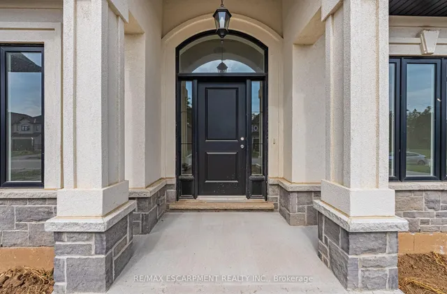 Additional property image - 63 Cesar Pl