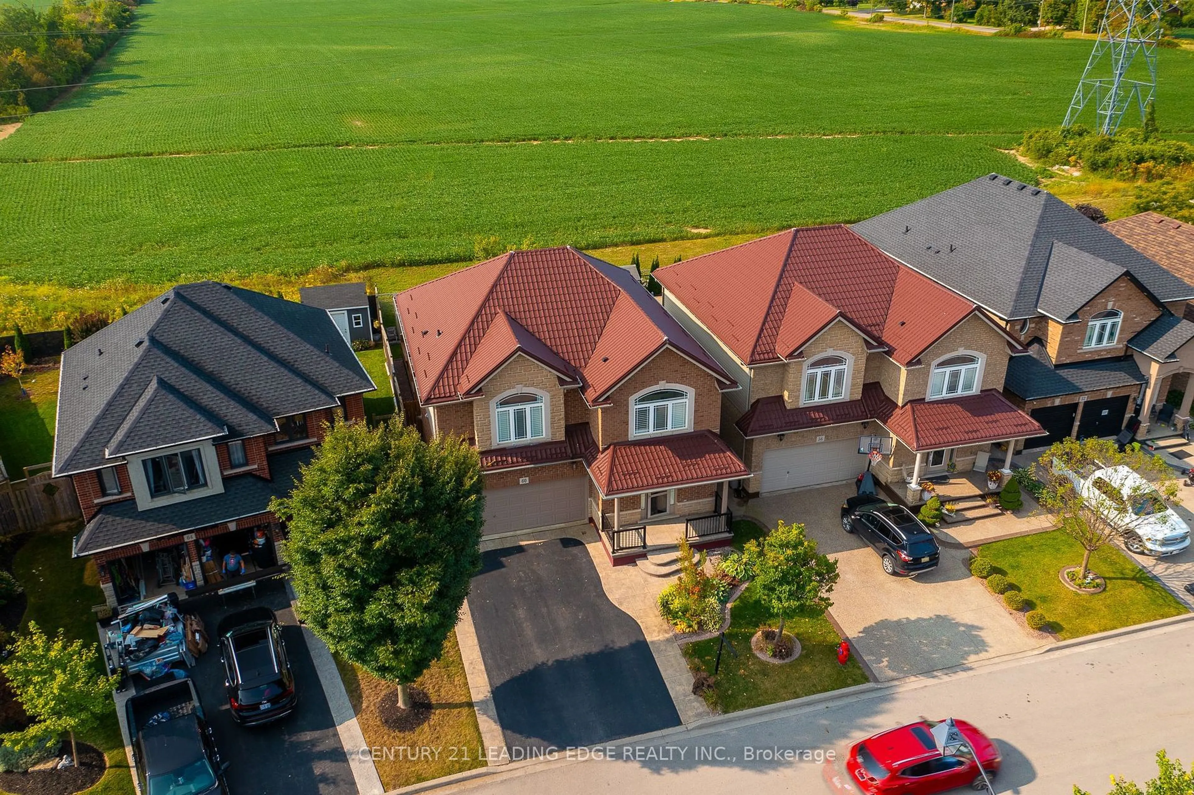 A pic from outside/outdoor area/front of a property/back of a property/a pic from drone, street for 60 Sundance Cres, Hamilton Ontario L0R 1P0