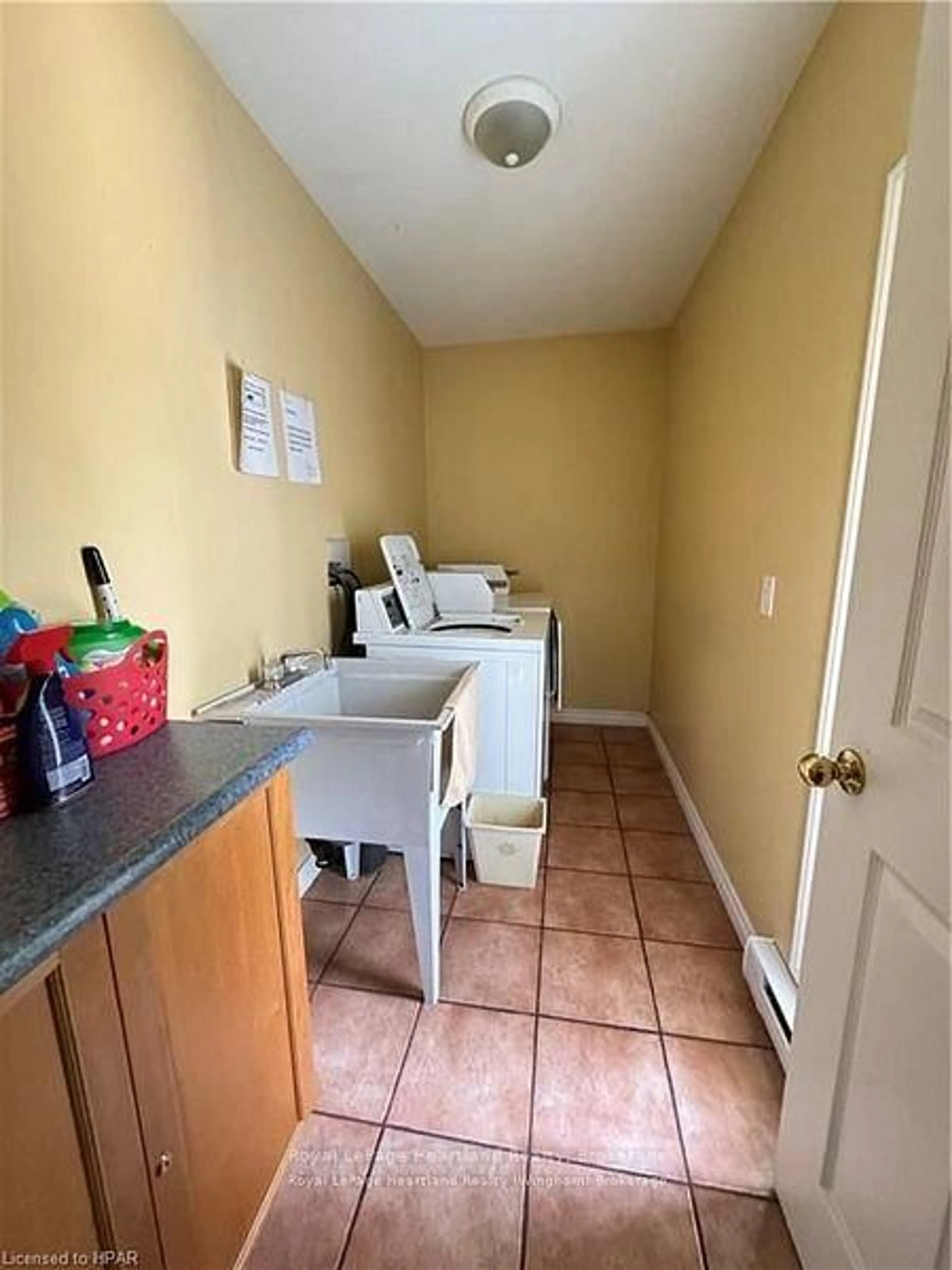 Laundry room for 103 PATRICK St, North Huron Ontario N0G 2W0