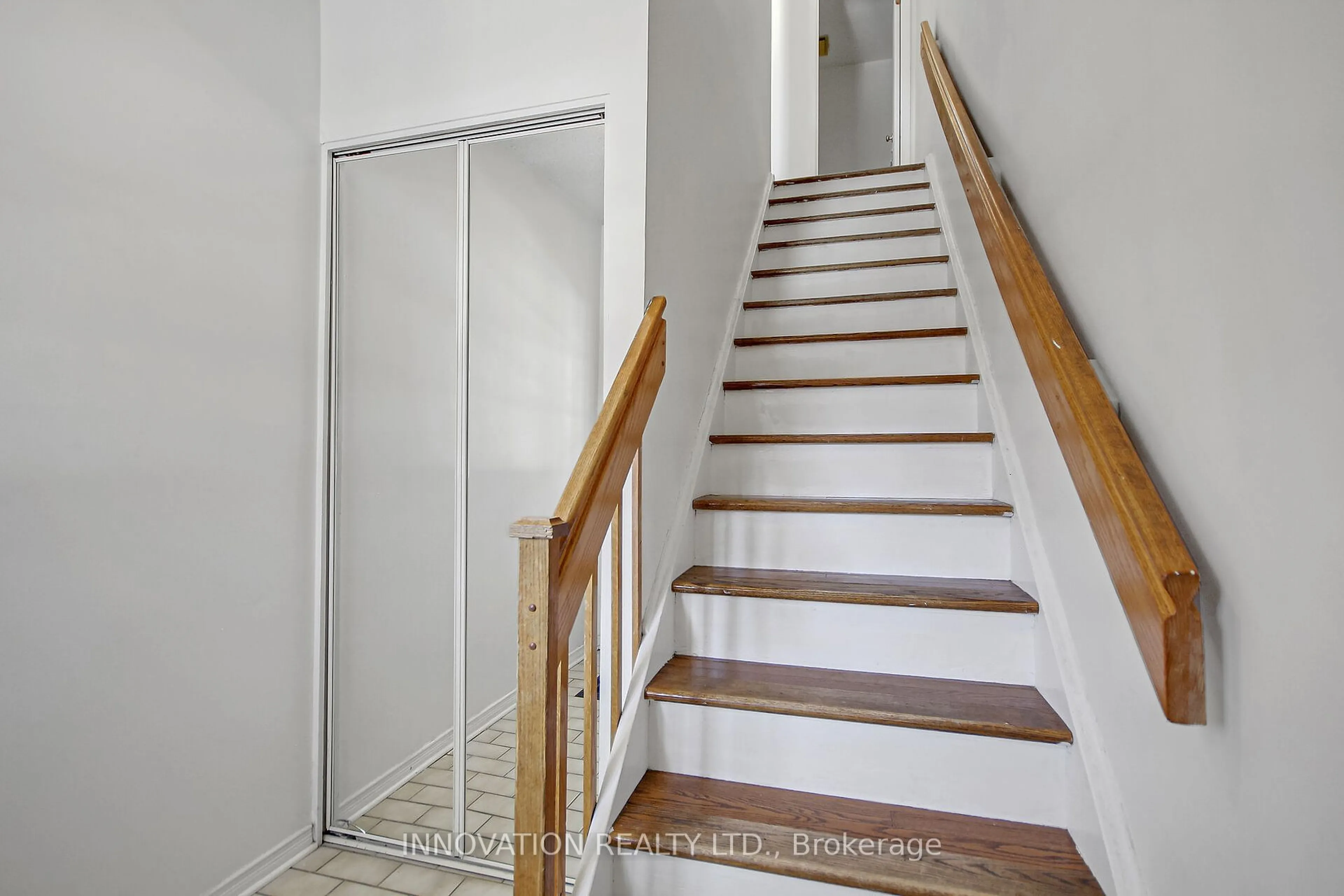 Stairs for 2 Terrace Dr #202, Bells Corners and South to Fallowfield Ontario K2H 9H9