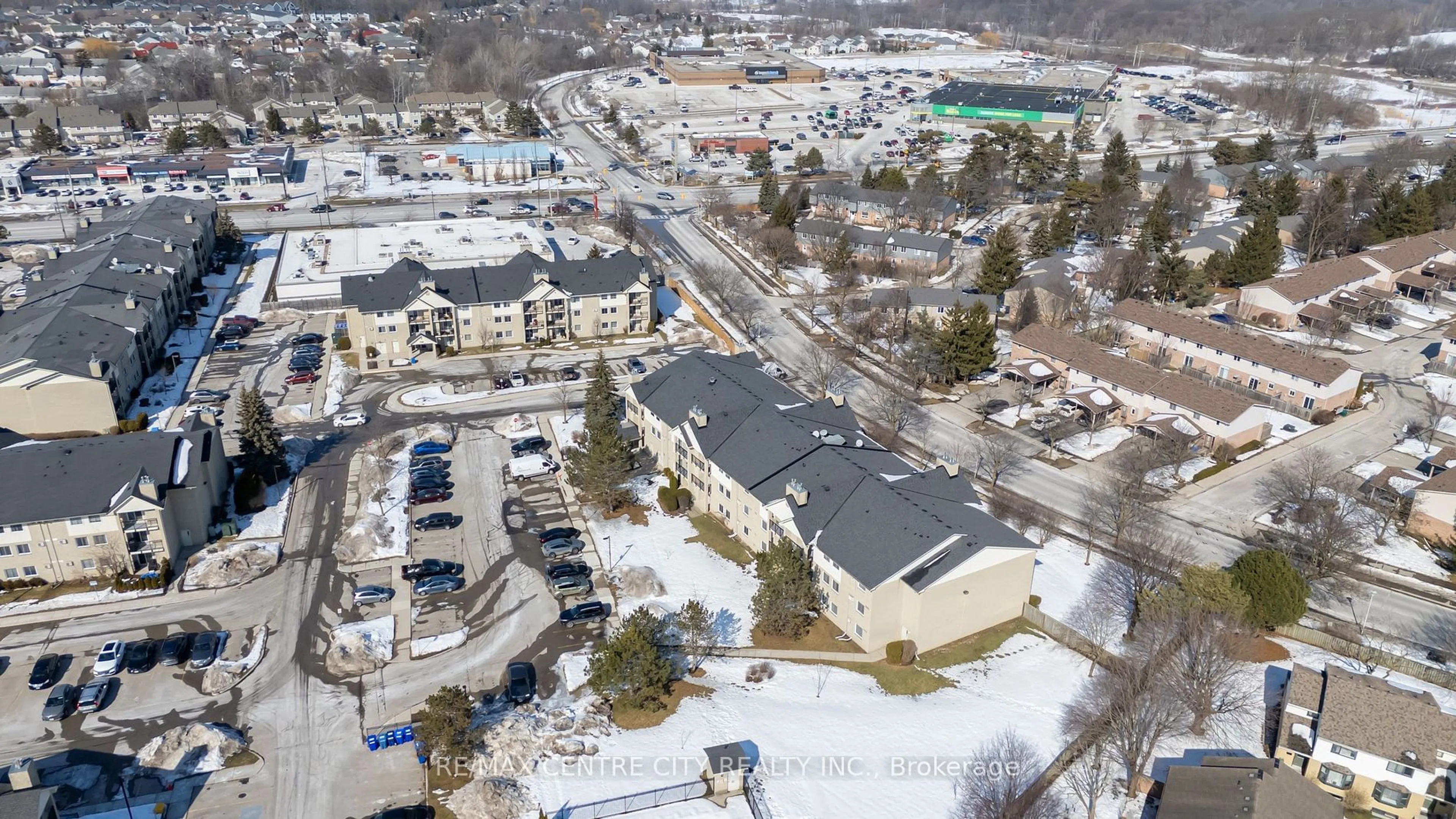 A pic from outside/outdoor area/front of a property/back of a property/a pic from drone, mountain view for 729 Deveron Cres #309, London Ontario N5Z 4X5