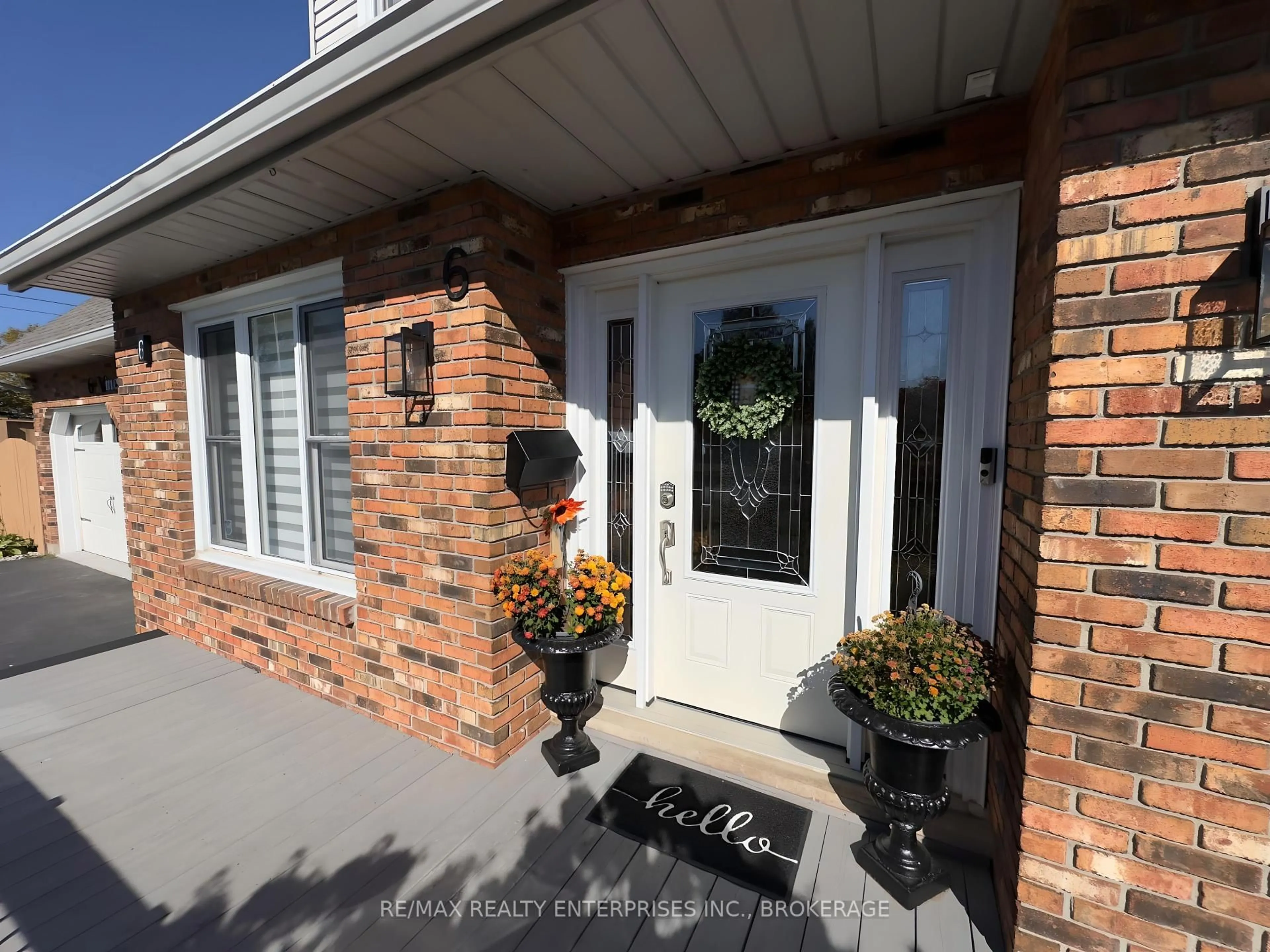 Unknown for 6 Vine Rd, Grimsby Ontario L3M 5A2