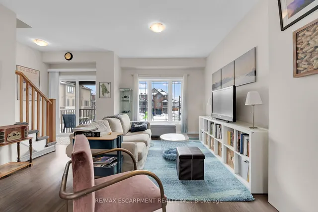 Additional property image - 19 Picardy Dr Unit 8