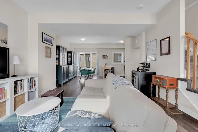 Additional property image - 19 Picardy Dr Unit 8