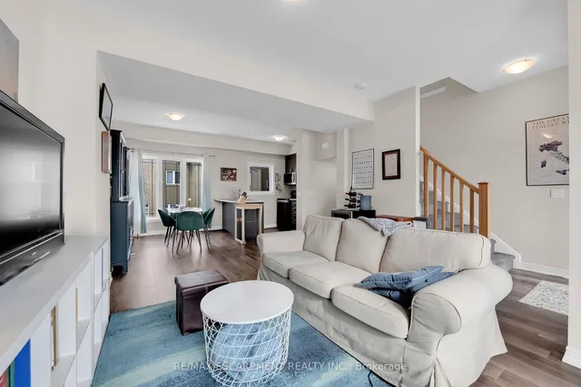 Additional property image - 19 Picardy Dr Unit 8
