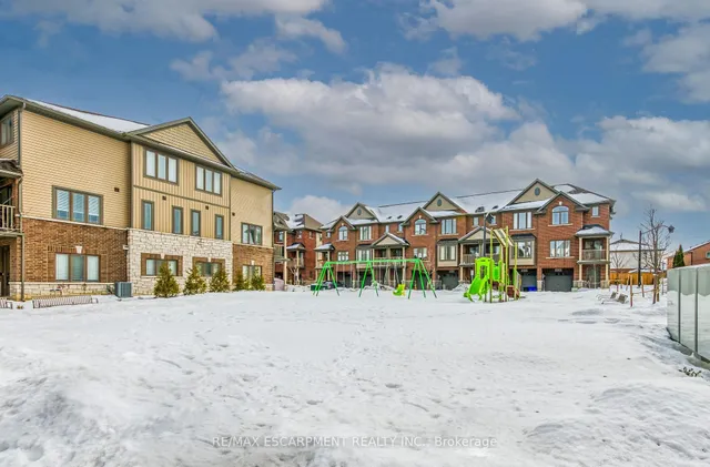 Additional property image - 19 Picardy Dr Unit 8