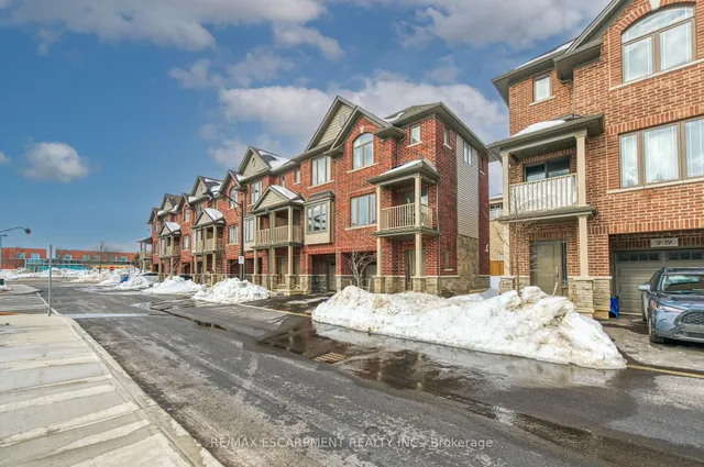 Additional property image - 19 Picardy Dr Unit 8