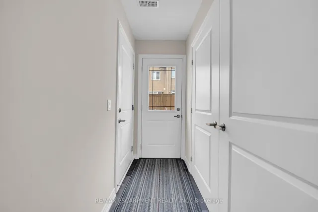 Additional property image - 19 Picardy Dr Unit 8