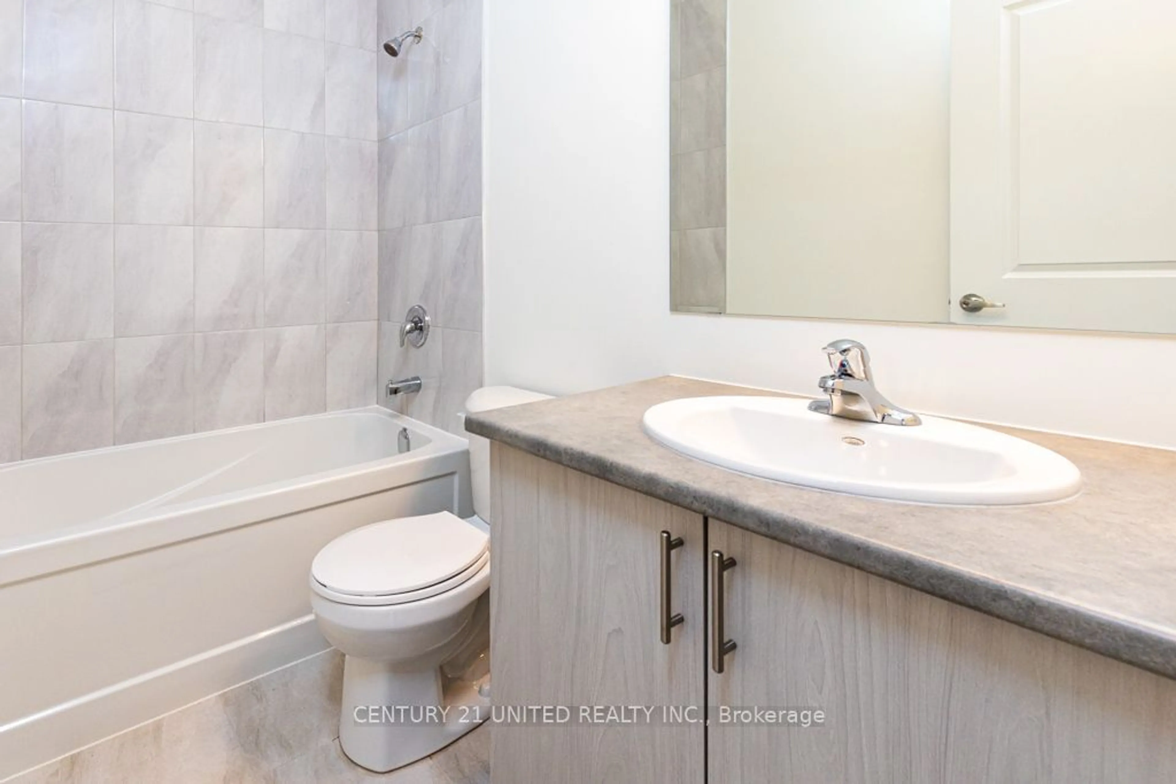 Standard bathroom, ceramic/tile floor for 67 Hillcroft Way, Kawartha Lakes Ontario K0M 1A0