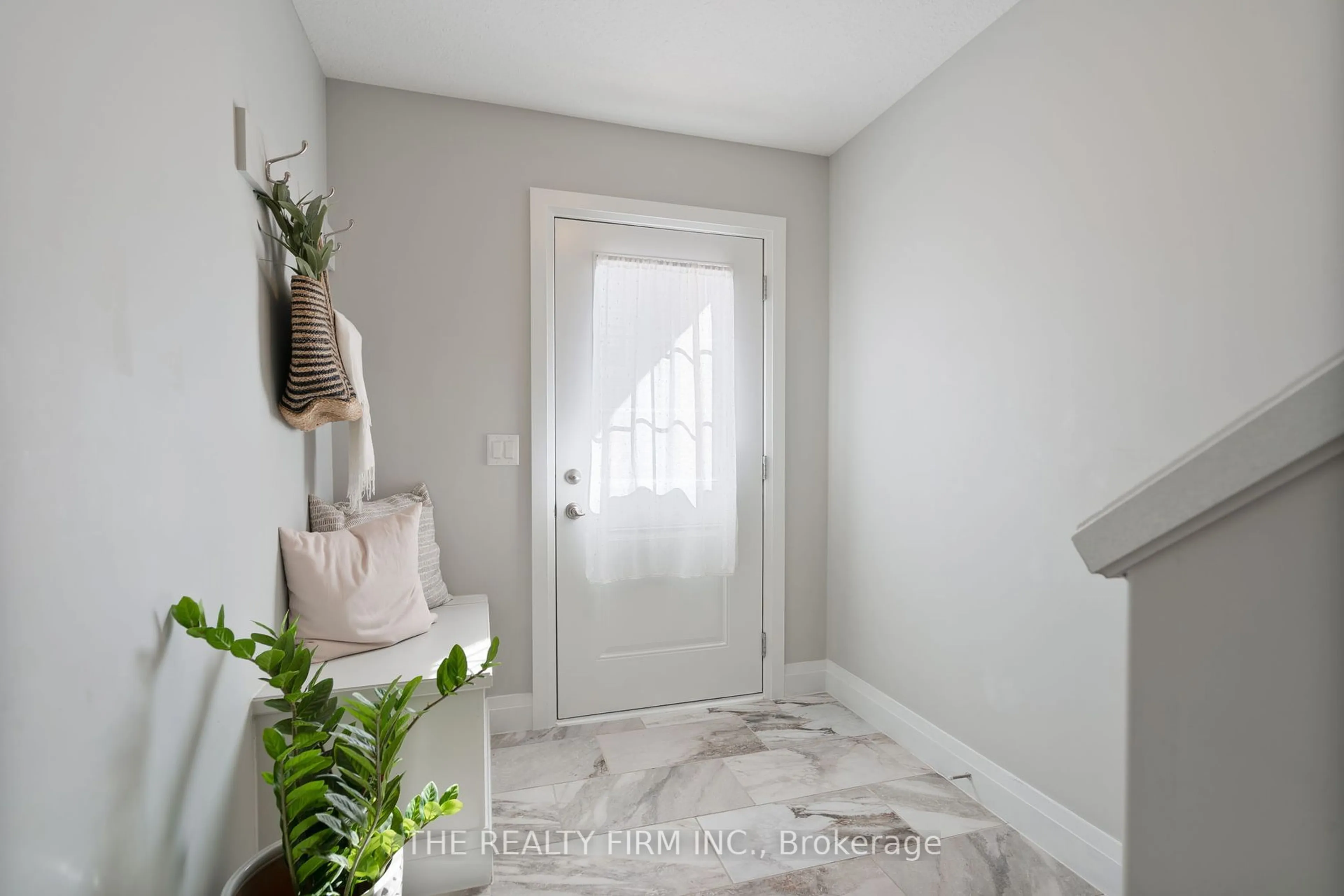 Indoor entryway for 3025 Singleton Ave #60, London Ontario N6L 0E6