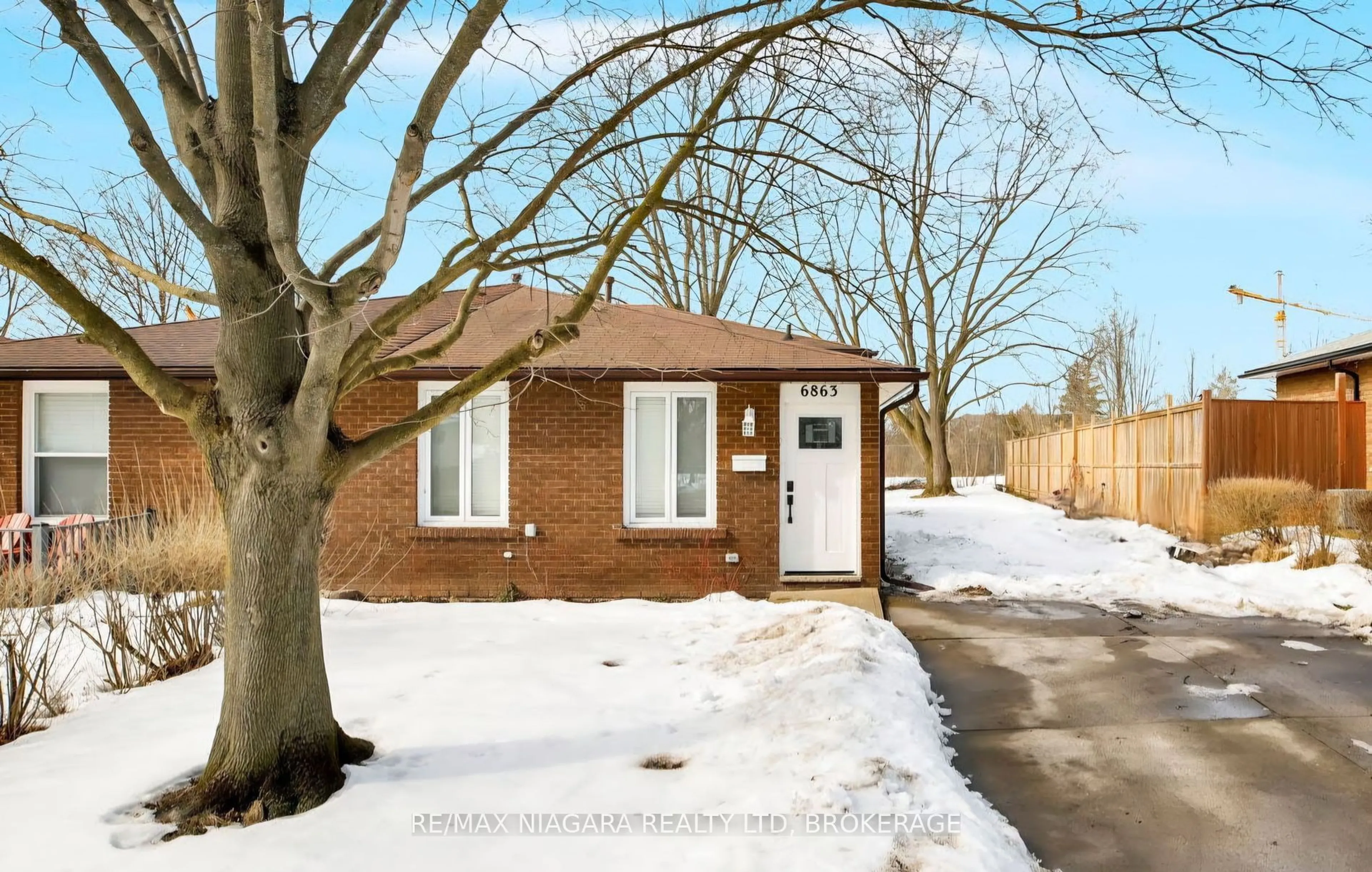 Home with brick exterior material, street for 6863 Waters Ave, Niagara Falls Ontario L2G 5X4
