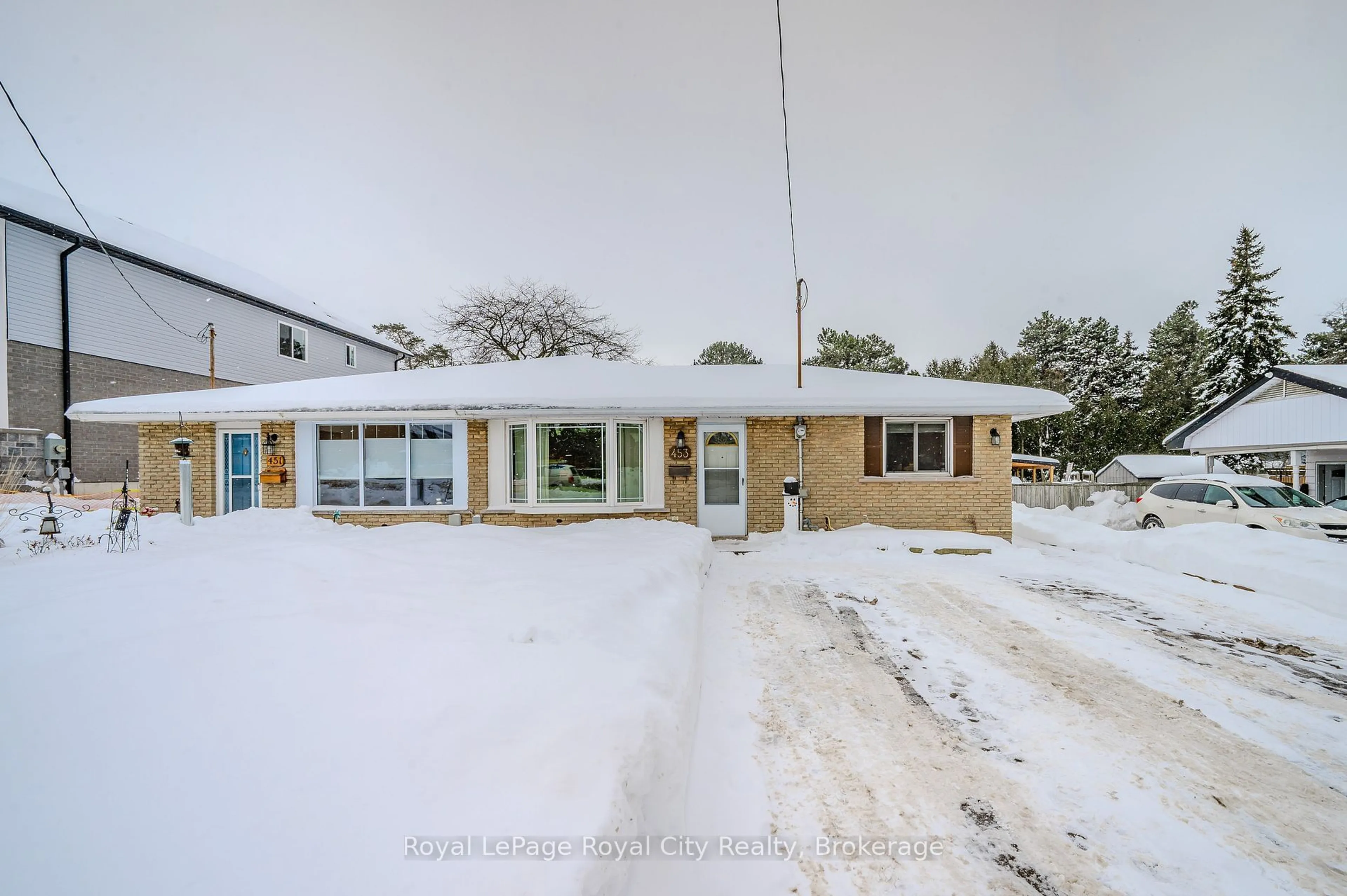 A pic from outside/outdoor area/front of a property/back of a property/a pic from drone, unknown for 453 Stone Church Rd, Hamilton Ontario L9B 1R7