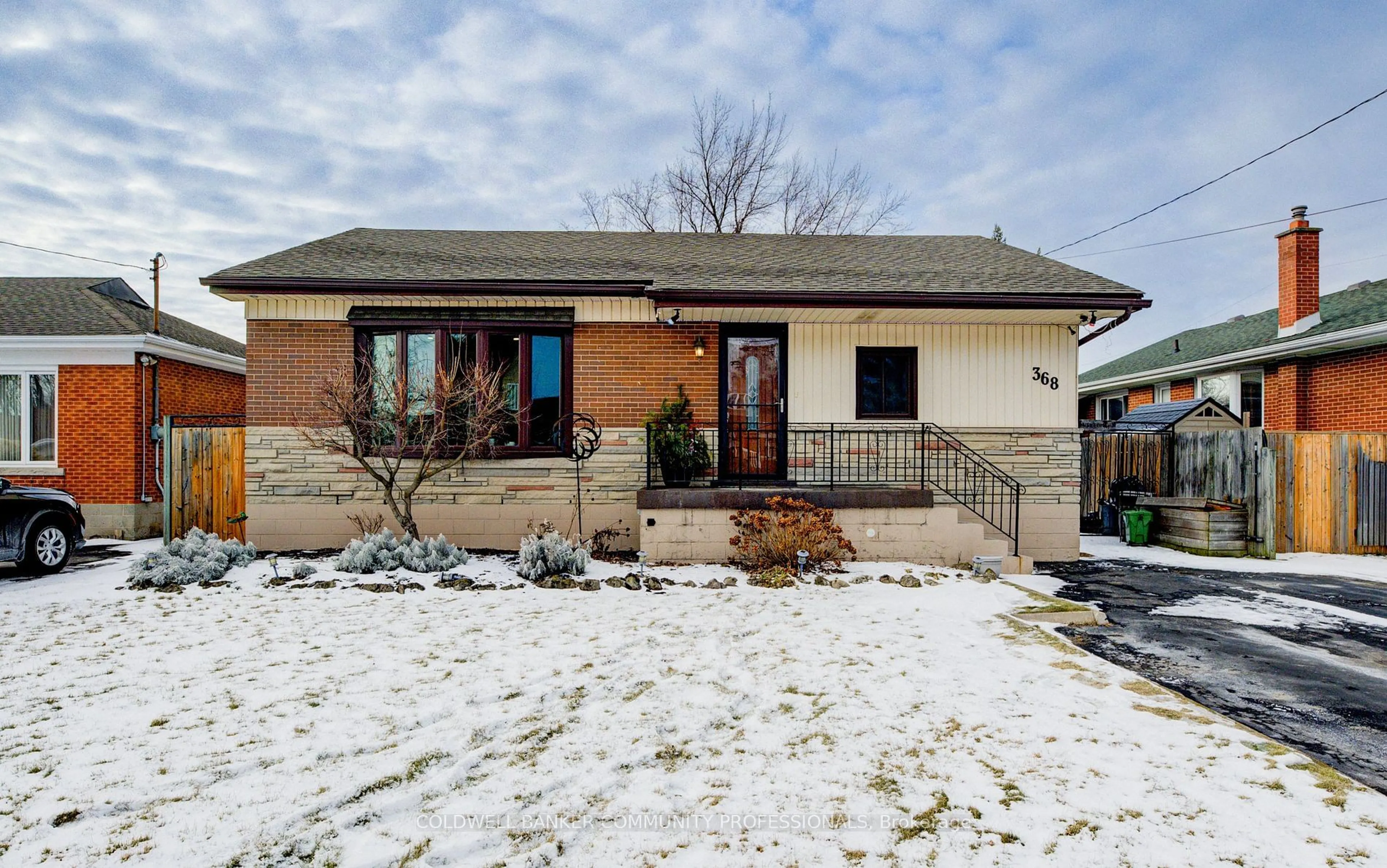 Home with brick exterior material, street for 368 Upper Kenilworth Ave, Hamilton Ontario L8T 4G5