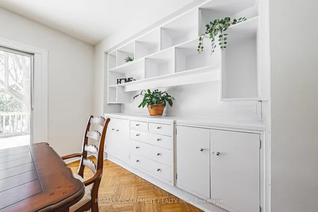 Additional property image - 34 Chedoke Ave