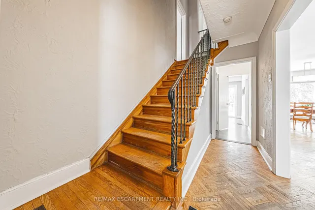 Additional property image - 34 Chedoke Ave