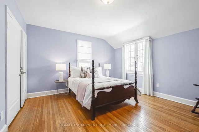 Additional property image - 34 Chedoke Ave