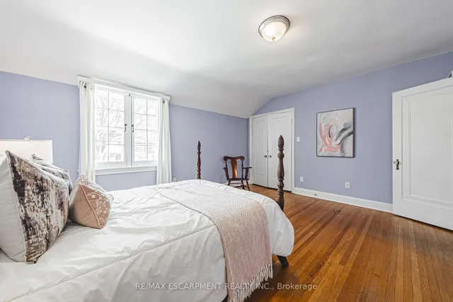 Additional property image - 34 Chedoke Ave