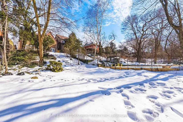 Additional property image - 34 Chedoke Ave