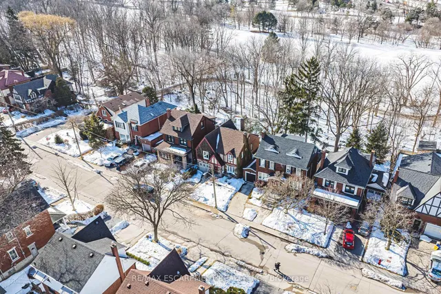 Additional property image - 34 Chedoke Ave