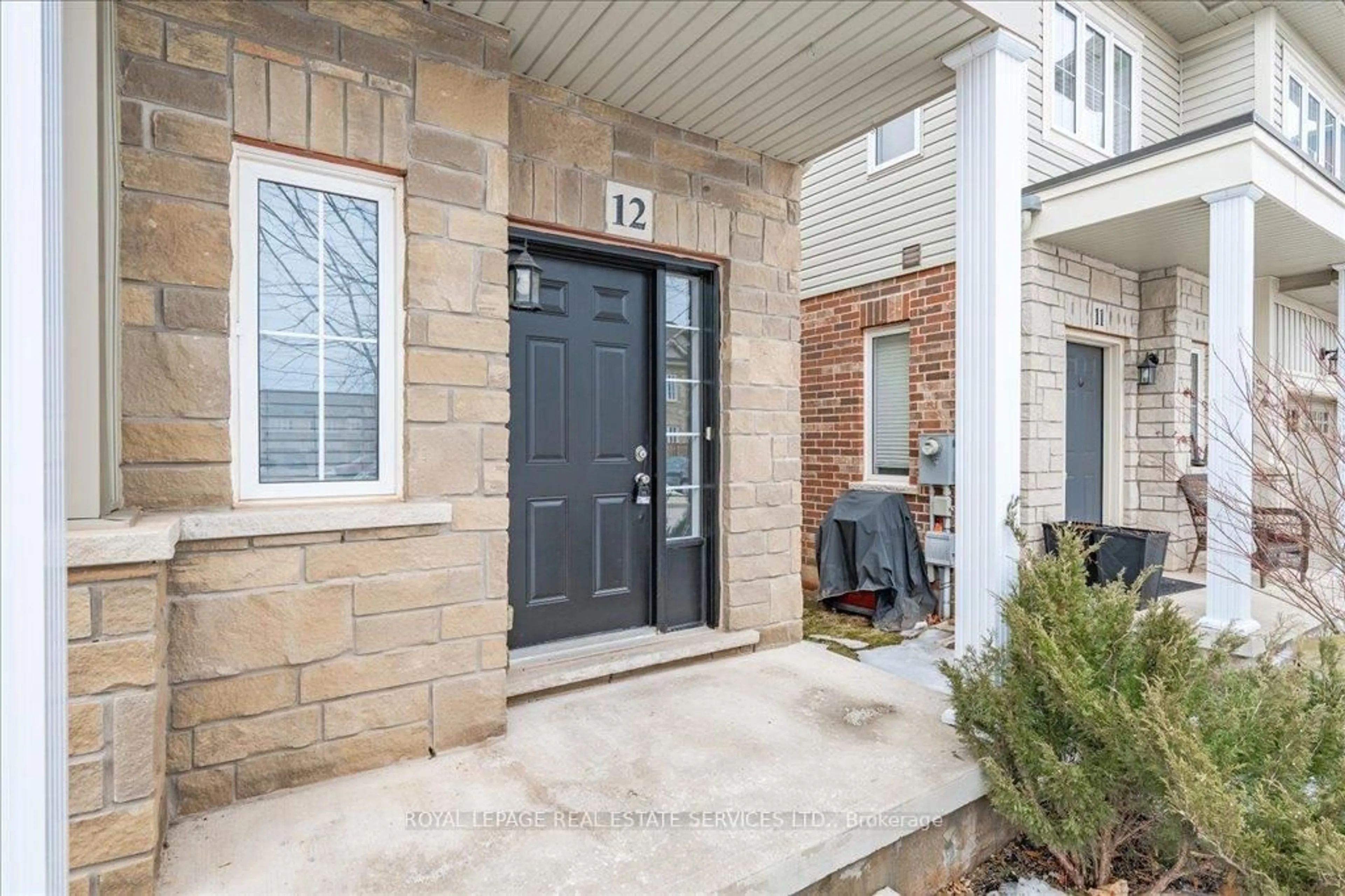 Indoor entryway for 5084 Alyssa Dr #12, Lincoln Ontario L0R 1B2