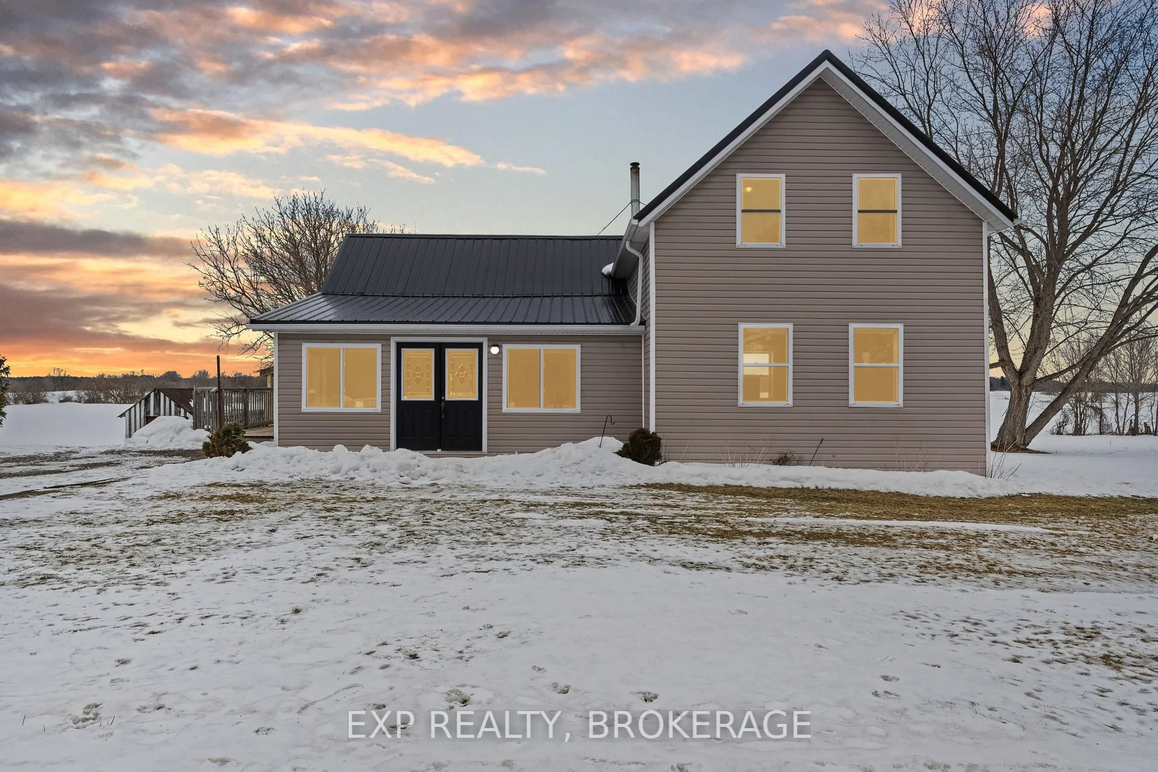 A pic from outside/outdoor area/front of a property/back of a property/a pic from drone, building for 202 SWEETS CORNERS Rd, Leeds and the Thousand Islands Ontario K0E 1N0