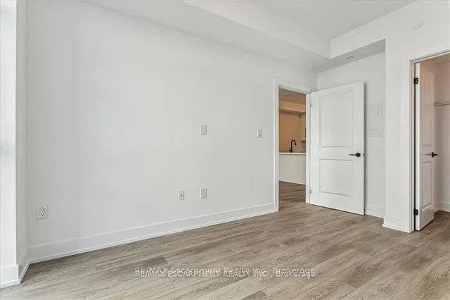 Additional property image - 470 Dundas St Unit 906