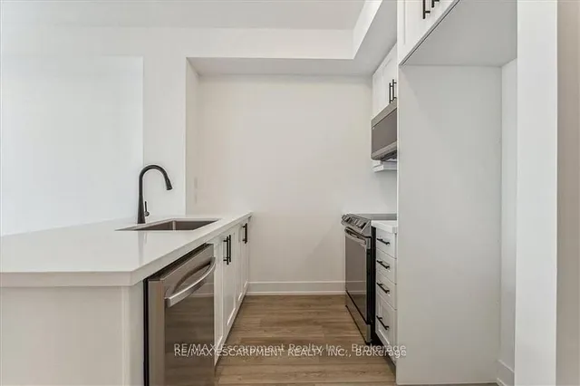 Additional property image - 470 Dundas St Unit 906