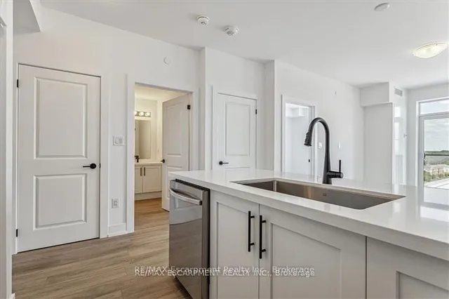 Additional property image - 470 Dundas St Unit 906