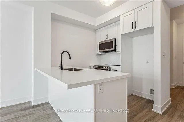Additional property image - 470 Dundas St Unit 906