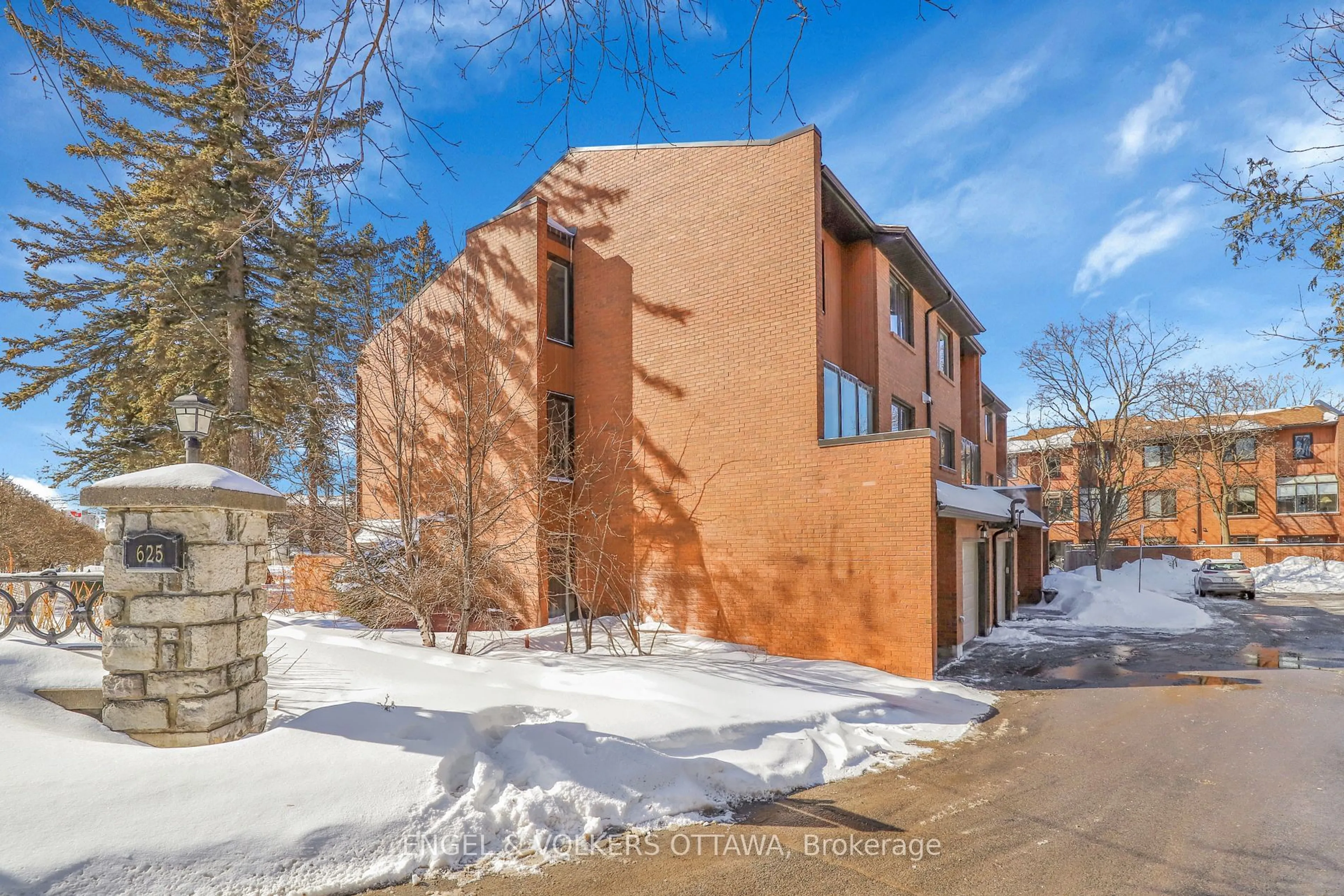 Home with brick exterior material, street for 625 Richmond Rd #2, Ottawa Ontario K2A 0G6