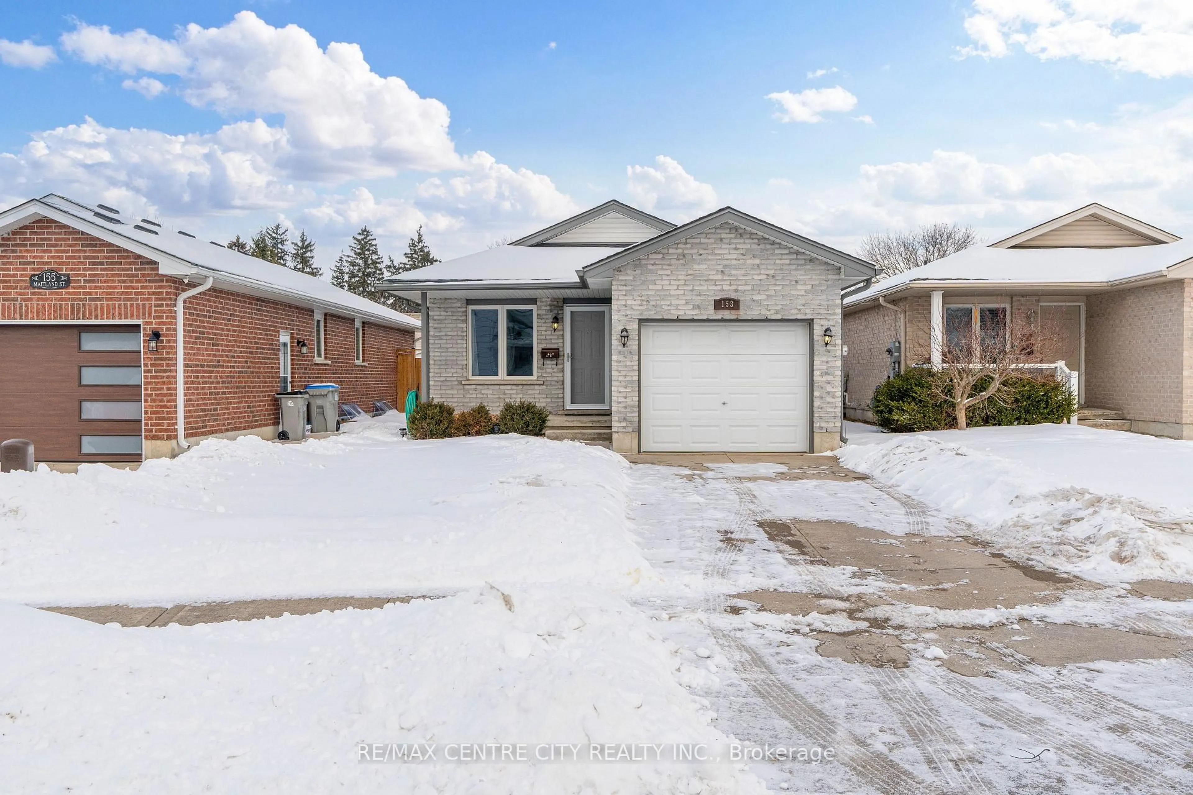 Home with brick exterior material, street for 153 MAITLAND St, Strathroy-Caradoc Ontario N7G 0A2