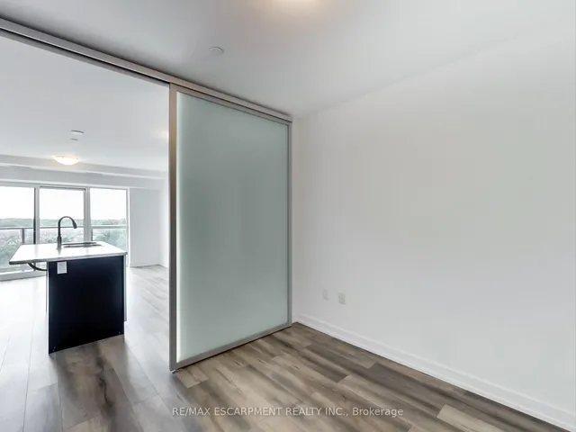 Additional property image - 470 Dundas St Unit 811