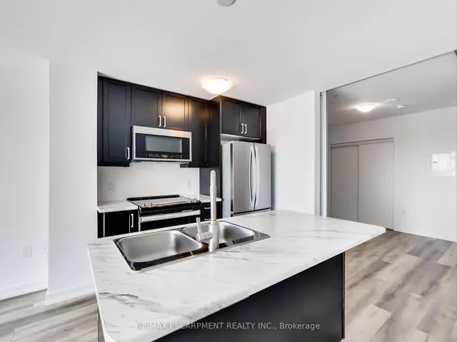 Additional property image - 470 Dundas St Unit 811