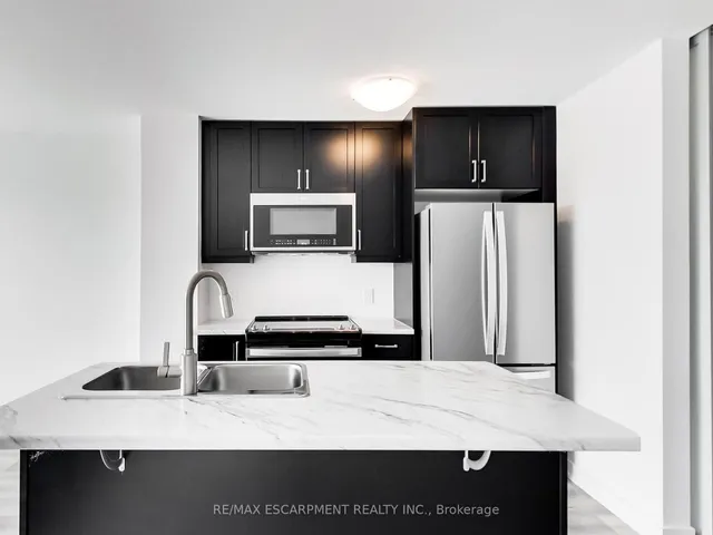 Additional property image - 470 Dundas St Unit 811