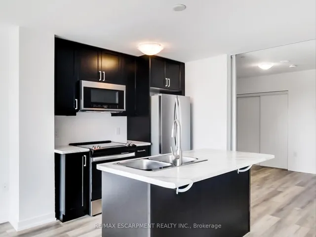 Additional property image - 470 Dundas St Unit 811