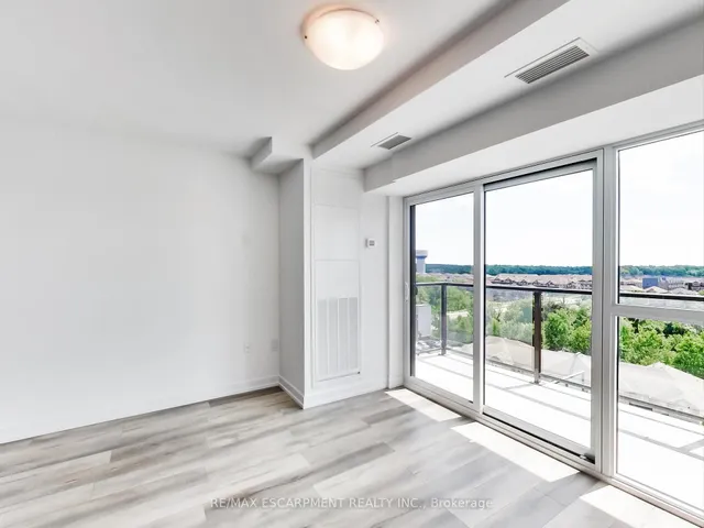 Additional property image - 470 Dundas St Unit 811