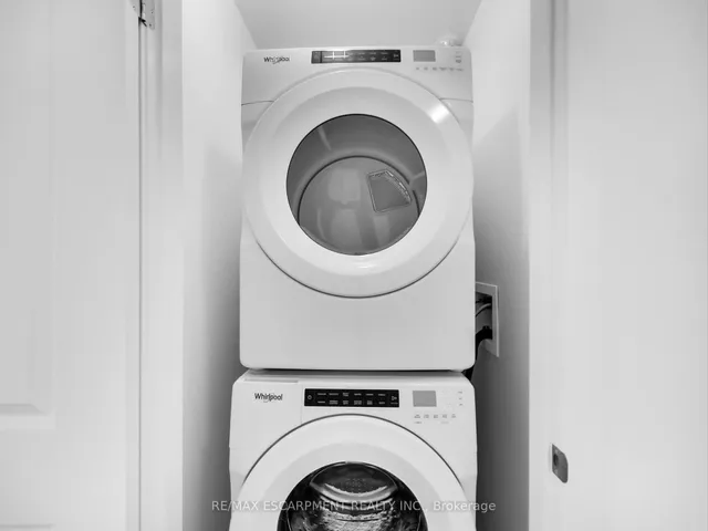 Additional property image - 470 Dundas St Unit 811