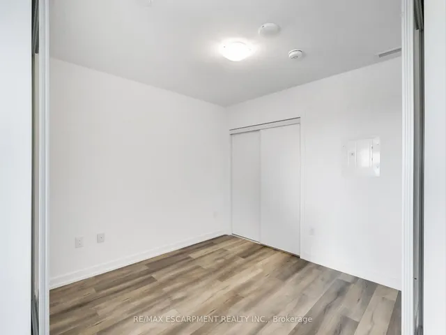 Additional property image - 470 Dundas St Unit 811