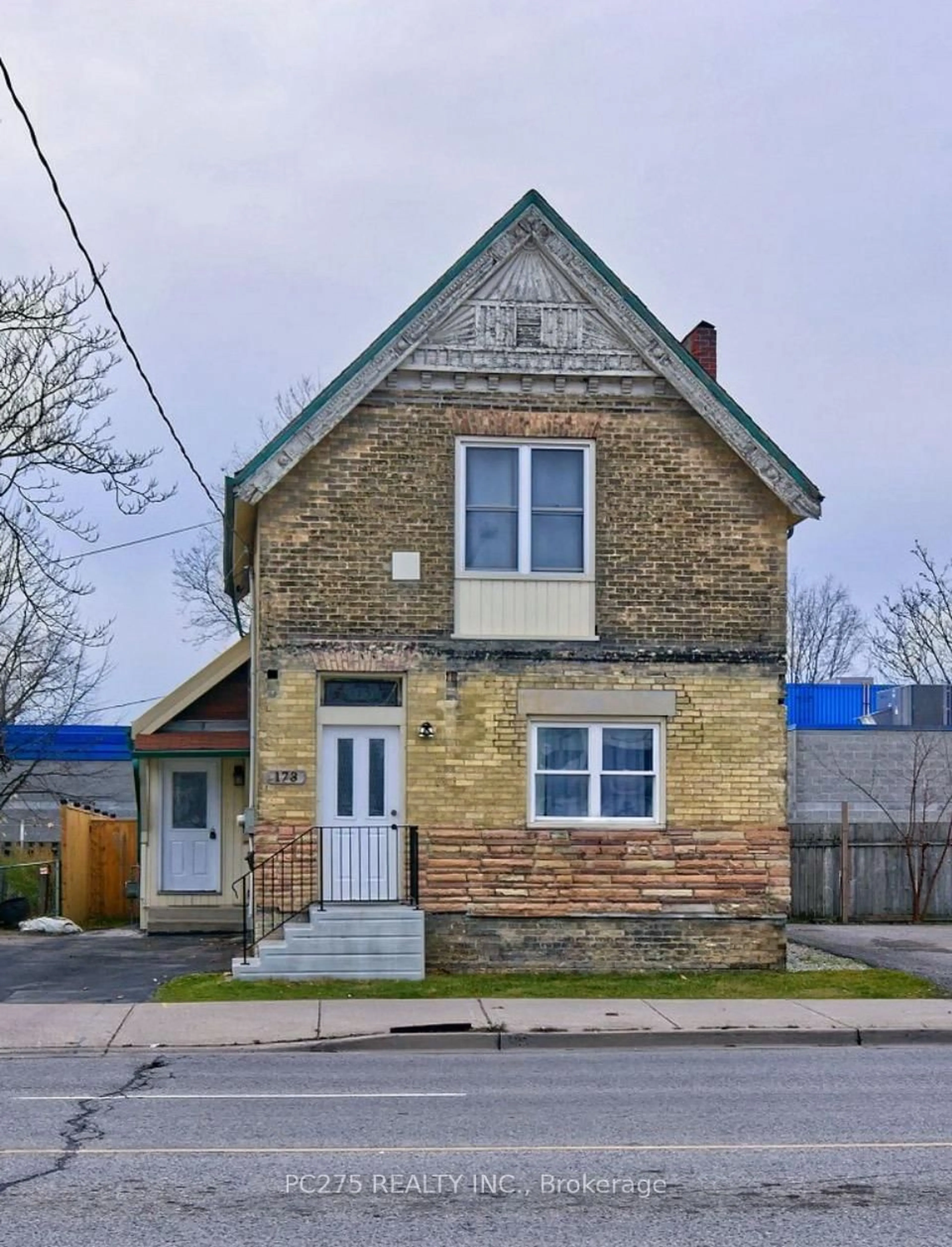 Home with brick exterior material, building for 173 Adelaide St, London Ontario N6B 3H1