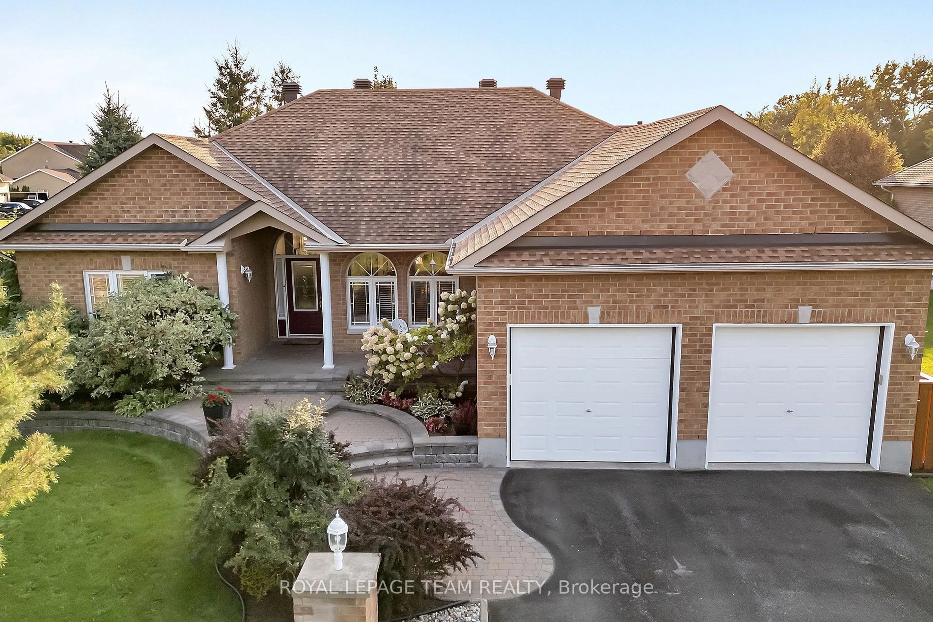 A pic from outside/outdoor area/front of a property/back of a property/a pic from drone, street for 1426 Spartan Grove St, Greely - Metcalfe - Osgoode - Vernon and Area Ontario K4P 1R6