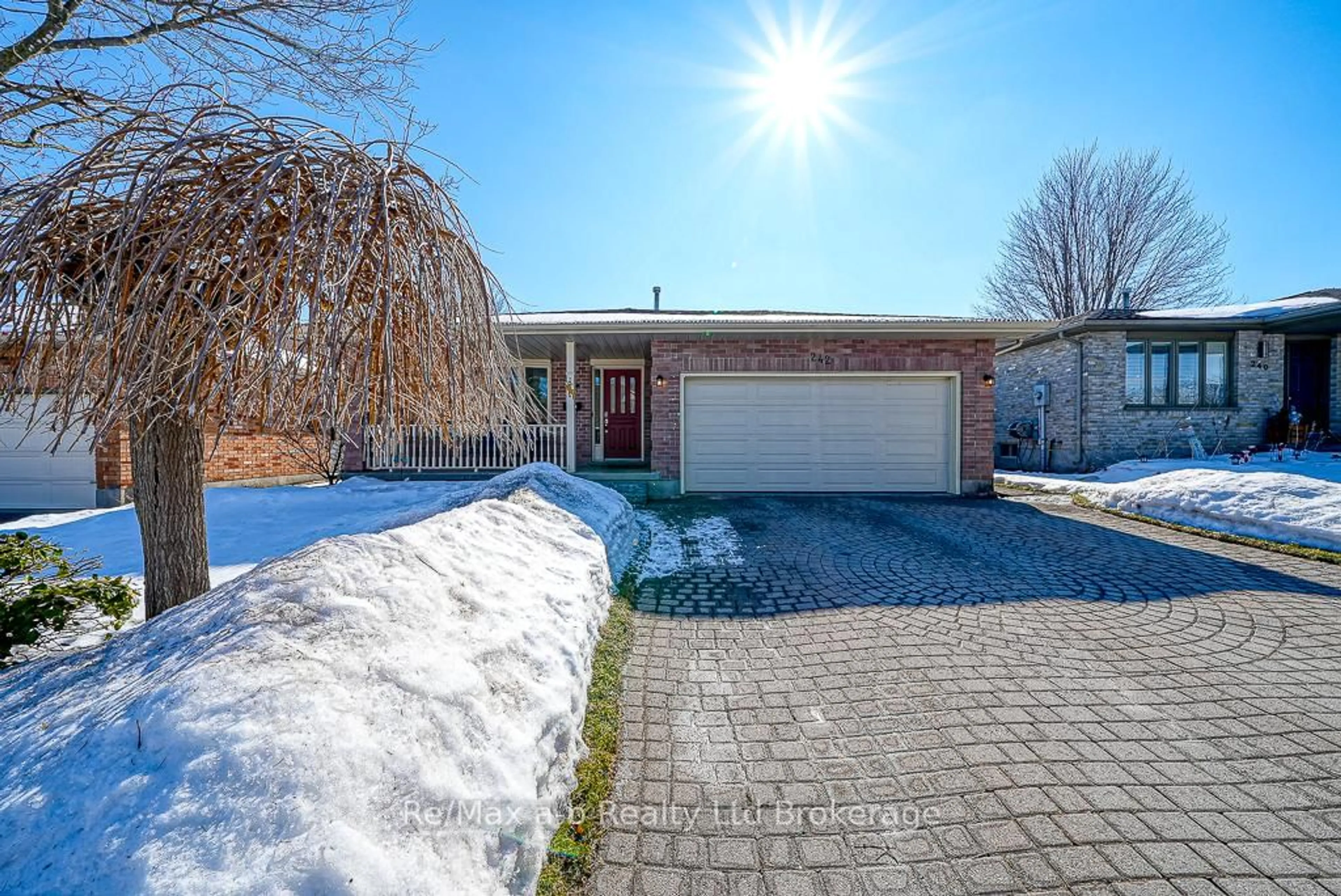 Unknown for 242 Alder Rd, Ingersoll Ontario N5C 3Z2