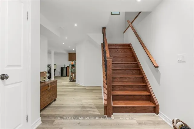 Additional property image - 1705 Upper Wellington St