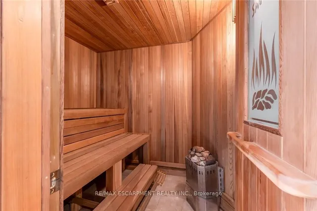 Additional property image - 1705 Upper Wellington St