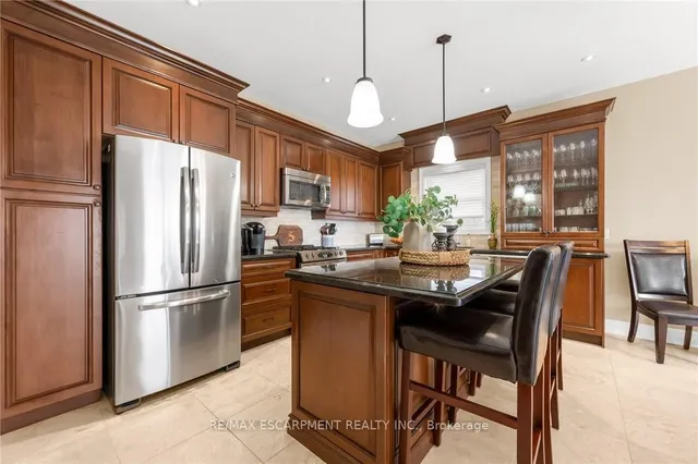 Additional property image - 1705 Upper Wellington St