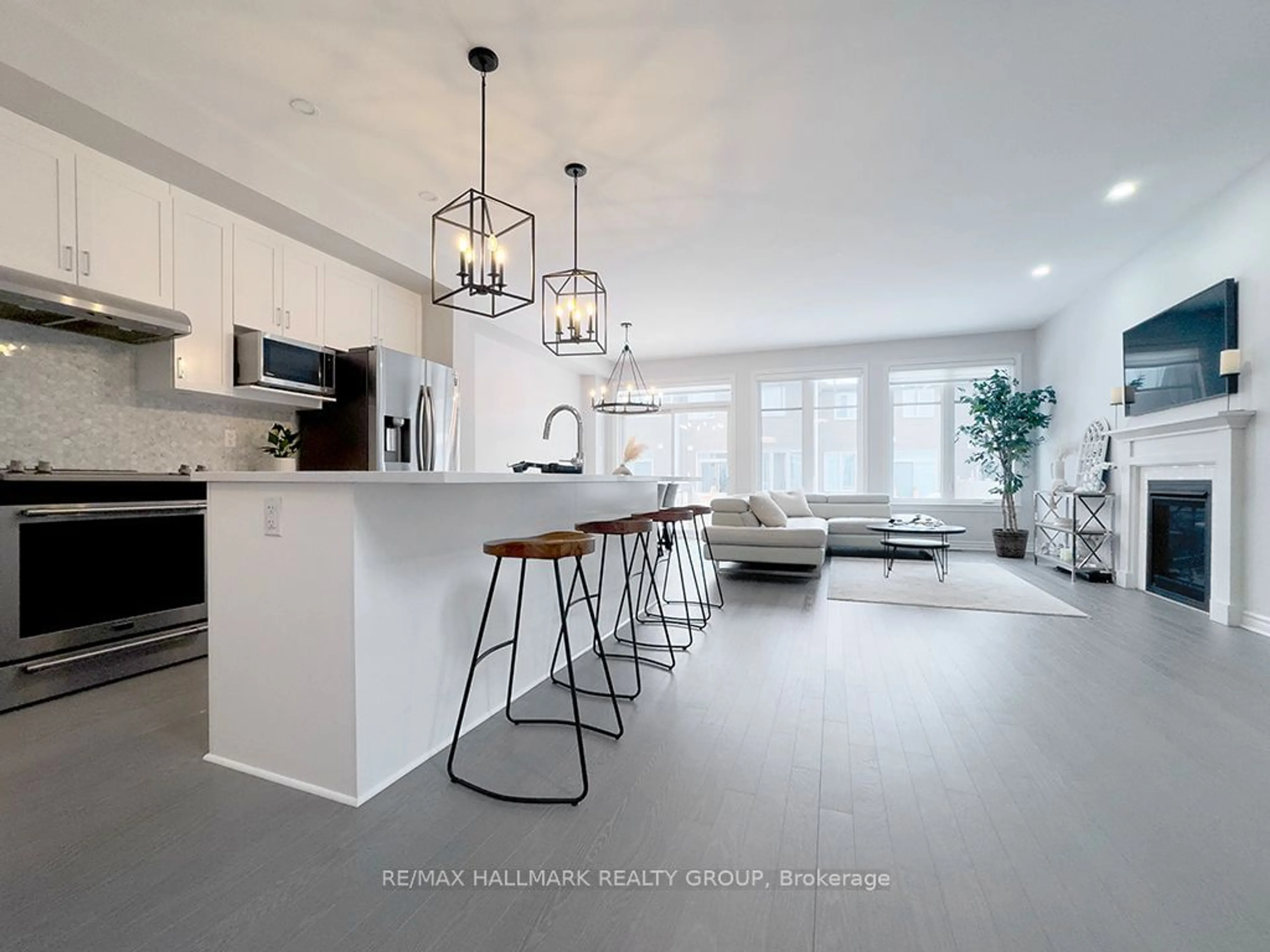 Open concept kitchen, ceramic/tile floor for 184 Nepeta Cres, Blossom Park - Airport and Area Ontario K1T 0S4