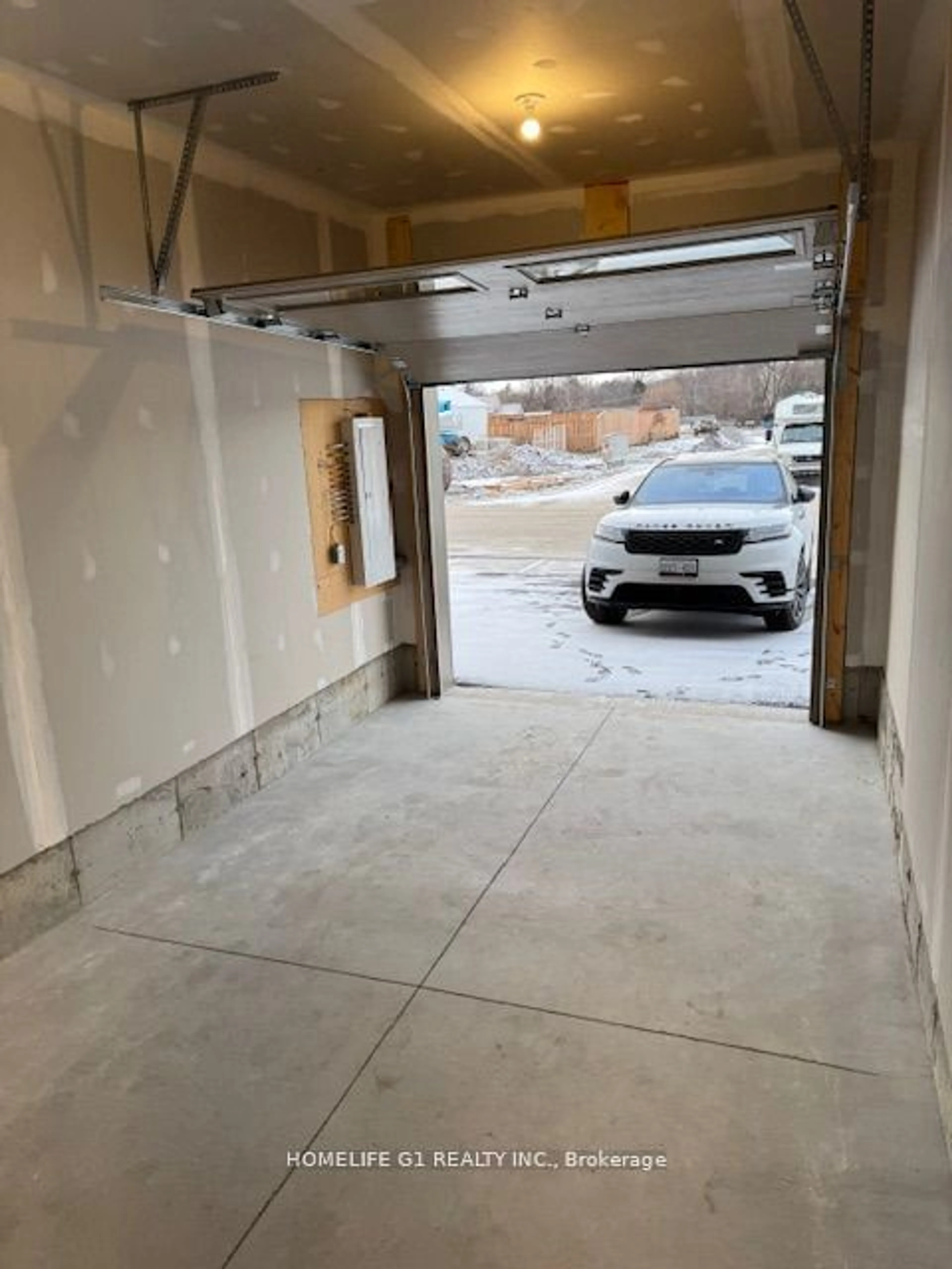 Indoor garage for 30 Evans Dr, Prince Edward County Ontario K0K 2T0